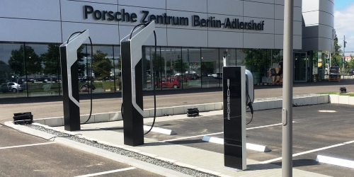 Weltpremiere: 800-Volt-Ladepark von Porsche in Berlin
